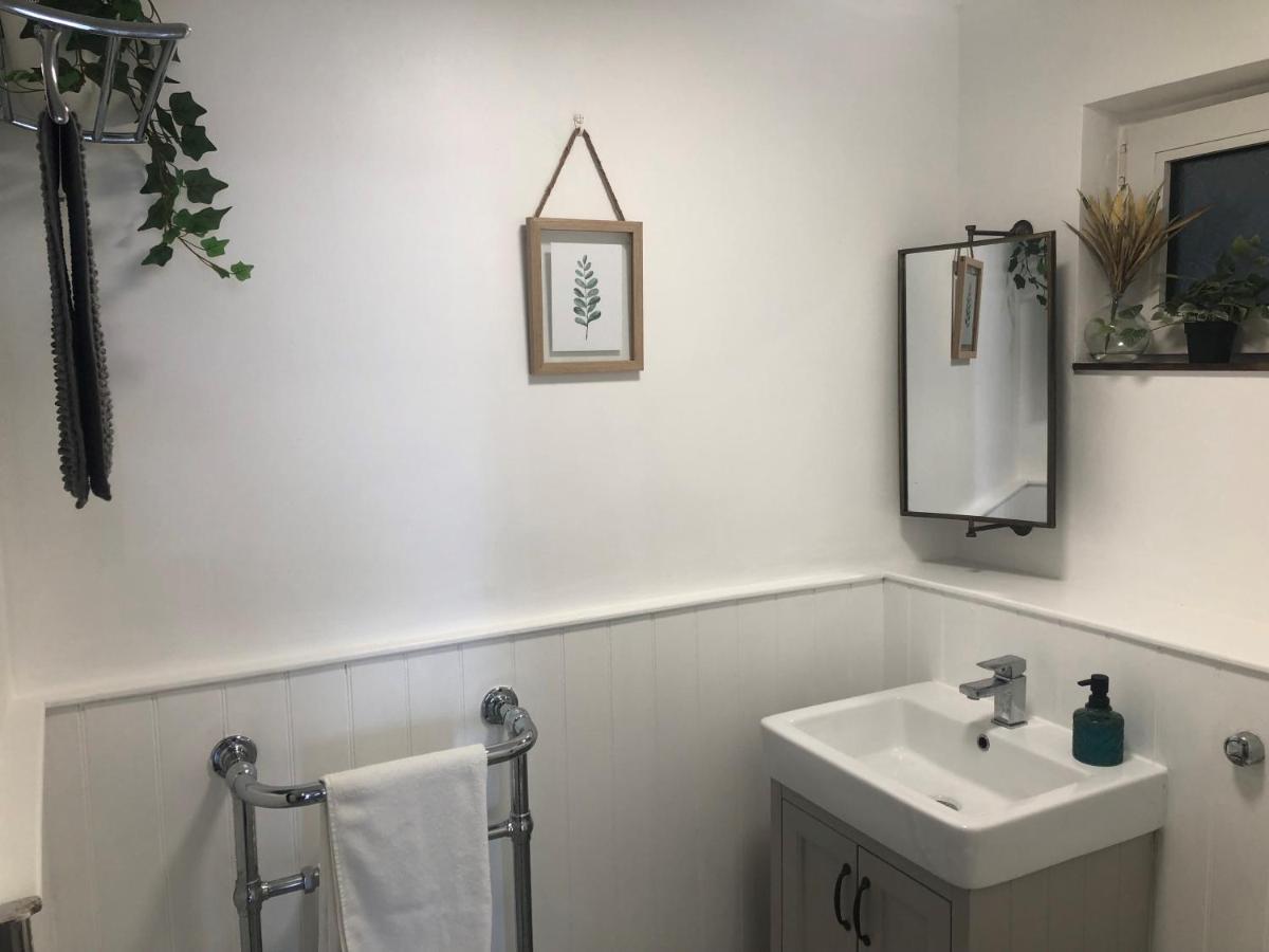 The Nest, Central Falmouth, 10 Mins To The Beaches And Off Street Parking Extérieur photo